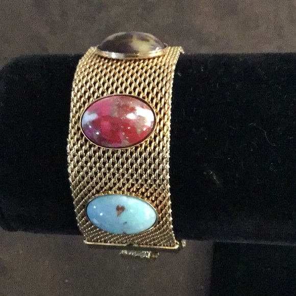 Beautiful vintage Sara Coventry gold mesh bracelet with cabochon stones. - Picture 4 of 4